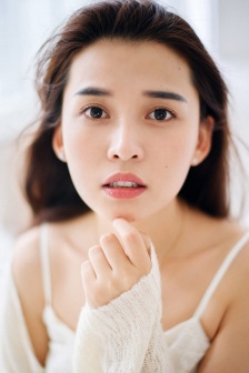 女邻居的大乳